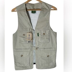 F1- Men’s Small Fishing Vest 
 Multiple Pockets Men’s Small